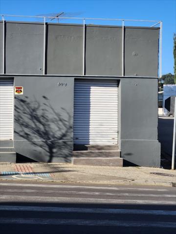 Cjto Comercial/sala para locacao no Centro em Colombo com 15m² por R$ 750,00