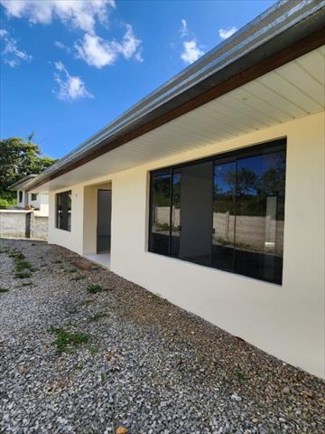 Casa Residencial para locacao no Centro em Colombo com 116m² por R$ 1.500,00