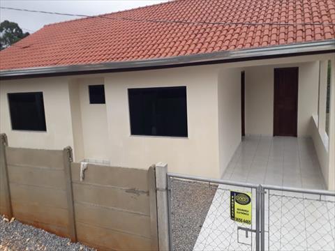 Casa Residencial para locacao no Centro em Colombo com 0m² por R$ 1.300,00