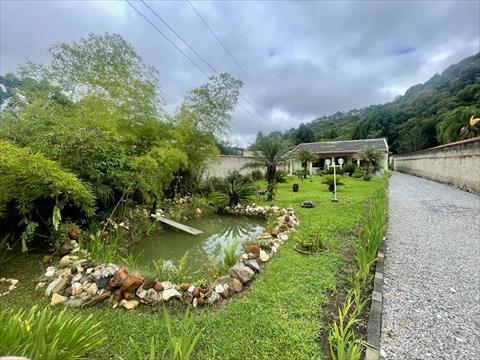 Chácara para venda no Ribeirao das Oncas em Colombo com 220m² por R$ 895.000,00