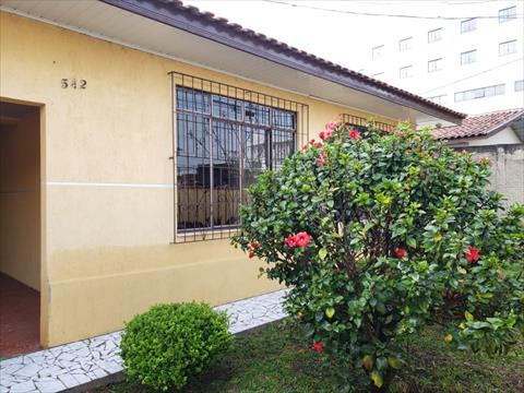 Casa Residencial para venda no Centro em Colombo com 250m² por R$ 695.000,00