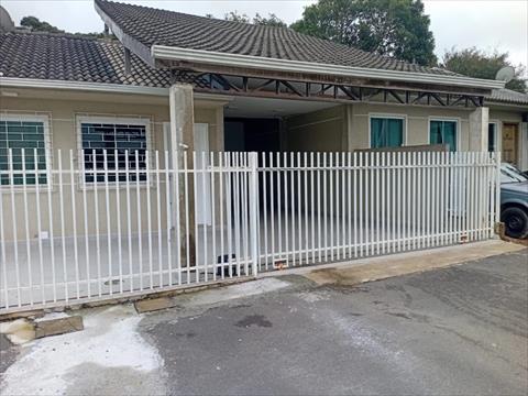 Casa Residencial para locacao no Embu em Colombo com 90m² por R$ 2.300,00