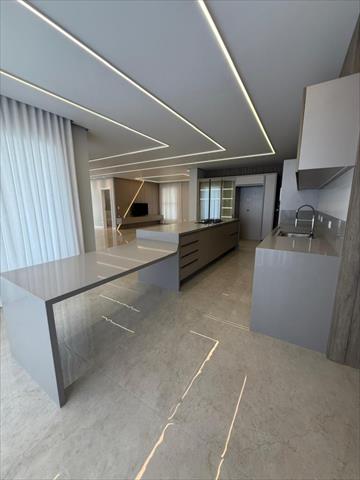 Sobrado para venda no Centro em Colombo com 442,8m² por R$ 5.280.000,00