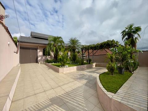 Casa Residencial para venda no Roca Grande em Colombo com 205,26m² por R$ 880.000,00