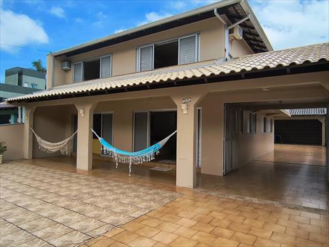 Sobrado para venda no Centro em Guaratuba com 335,76m² por R$ 1.200.000,00