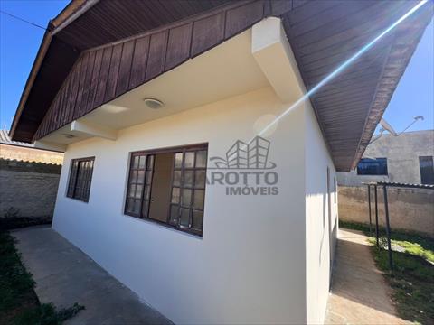 Casa Residencial para locacao no Centro em Colombo com 70m² por R$ 1.700,00