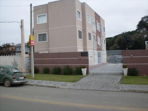 Apartamento para locacao no Centro em Colombo com 70m² por R$ 1.500,00