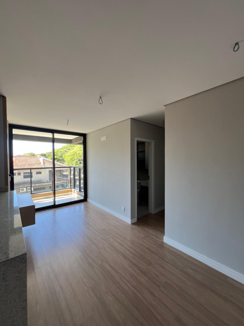 Apartamento · 1 quarto · Zona 08, Maringá — foto 2
