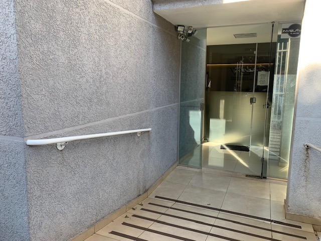Sala Comercial · 11 m² · Zona 04, Maringá — foto 2