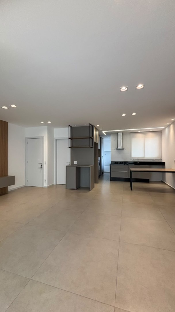Apartamento · 2 quartos · Zona 08, Maringá — foto 3