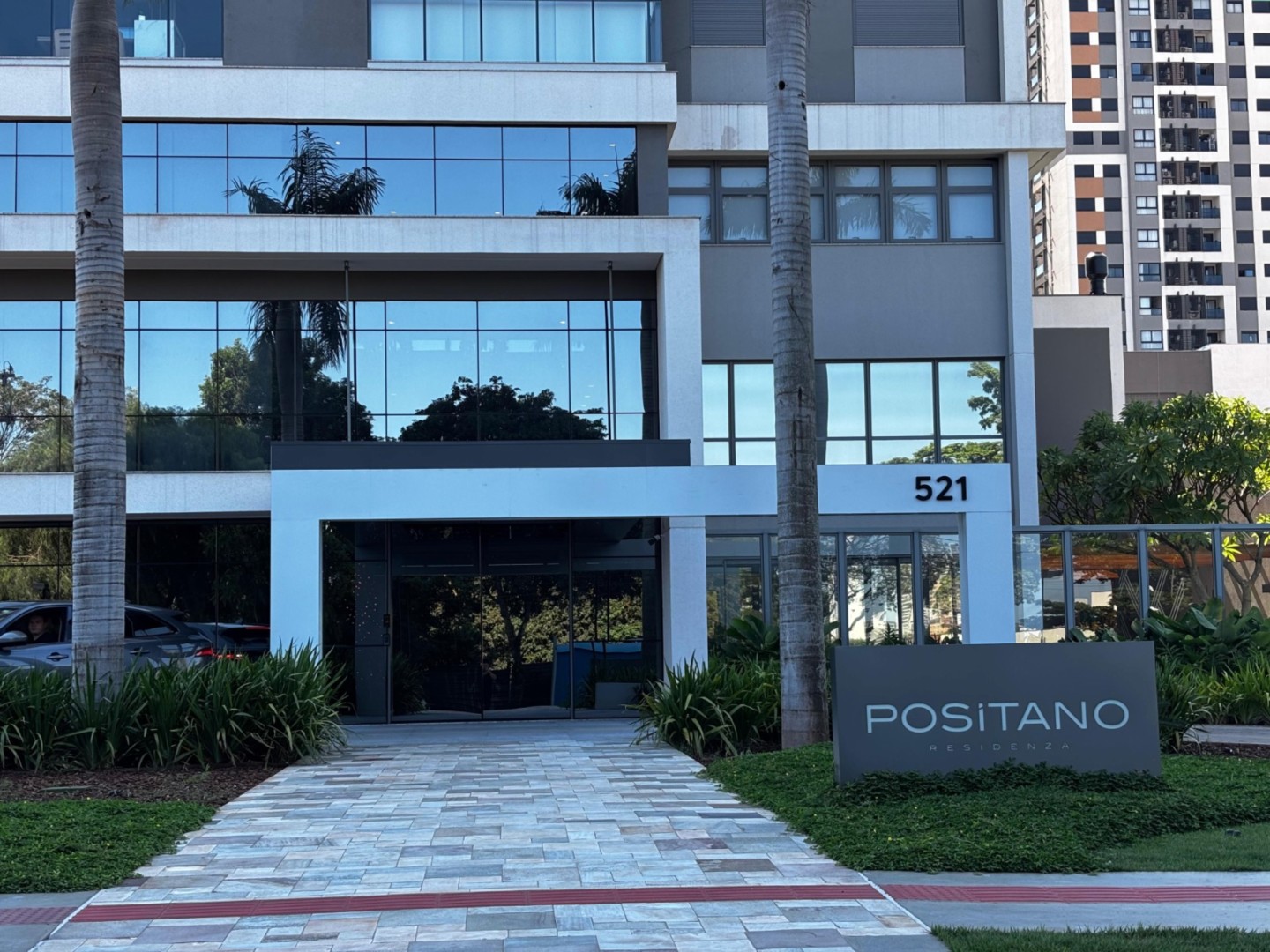 Apartamento · 2 quartos · Zona 08, Maringá — foto 2