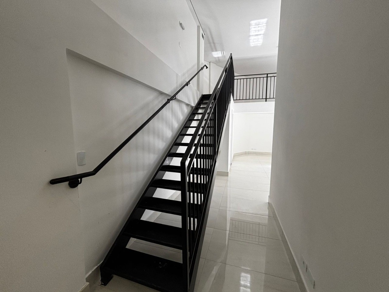 Sala Comercial · 57 m² · Zona 05, Maringá — foto 5