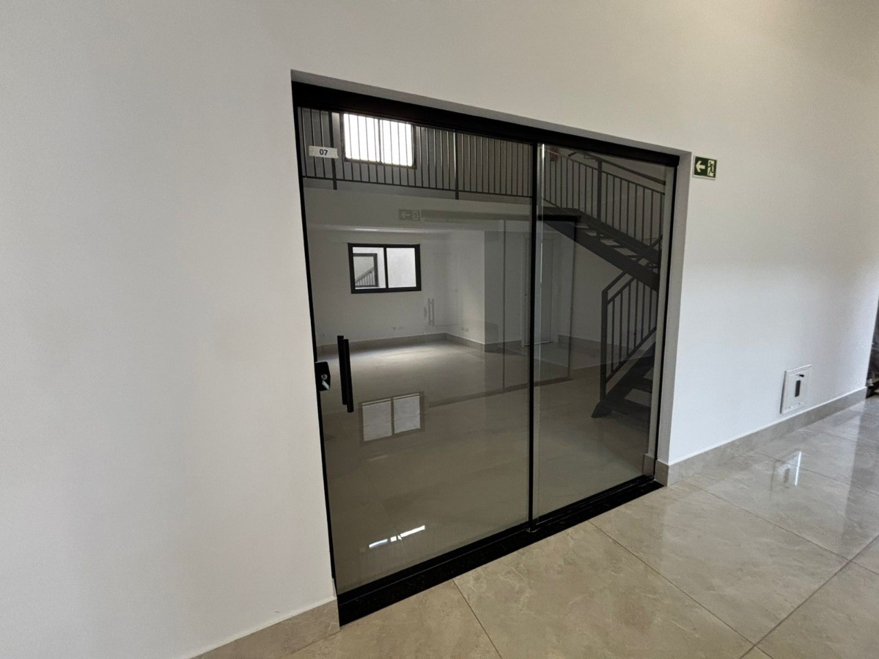 Sala Comercial · 57 m² · Zona 05, Maringá — foto 5