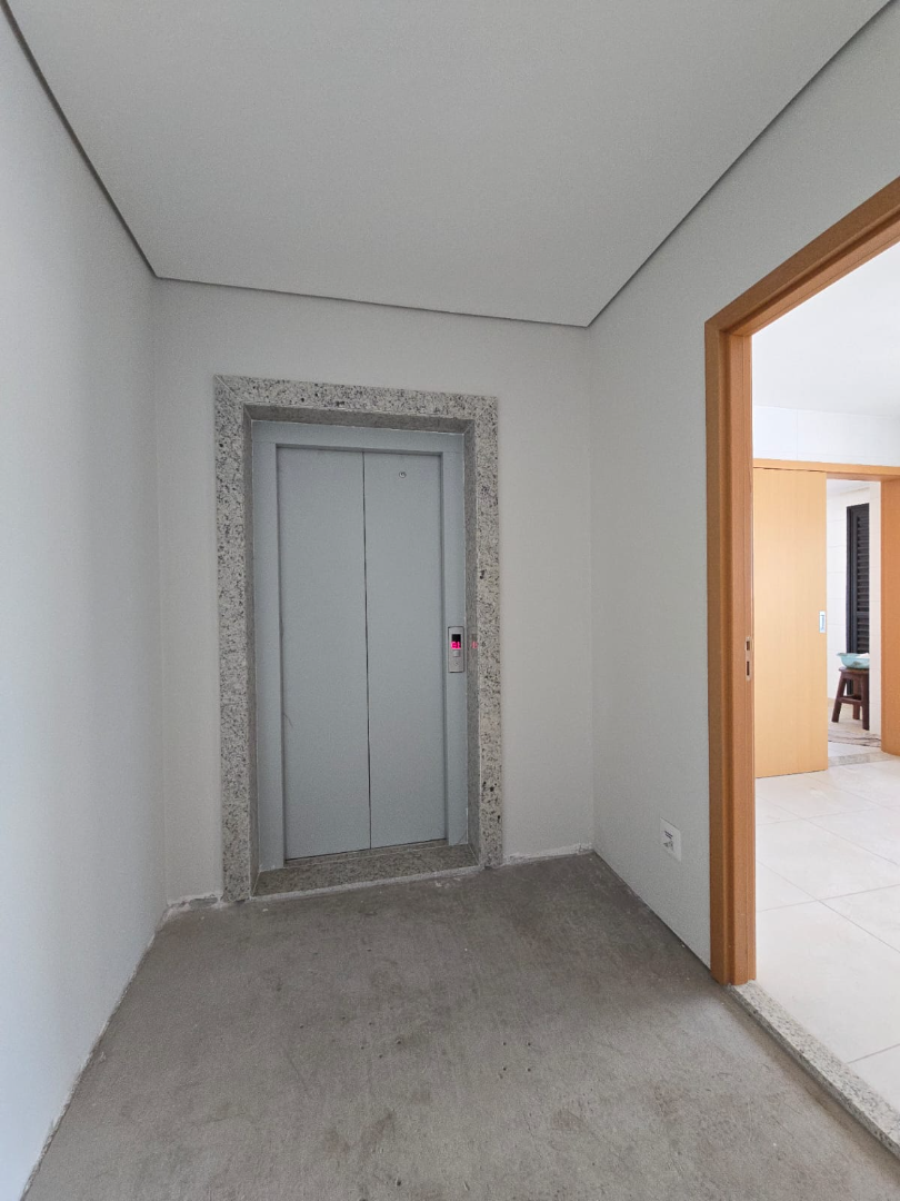 Apartamento para venda no Centro em Ponta Grossa com 340m² por R$ 1.250.000,00