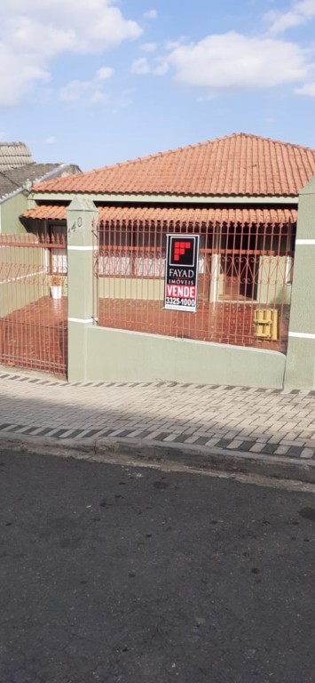 Casa para venda no Uvaranas em Ponta Grossa com 525m² por R$ 950.000,00
