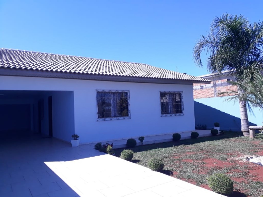 Casa para venda no Uvaranas em Ponta Grossa com 336m² por R$ 490.000,00
