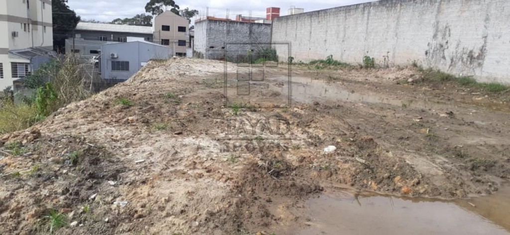 Terreno para venda no Centro em Ponta Grossa com 534,6m² por R$ 590.000,00