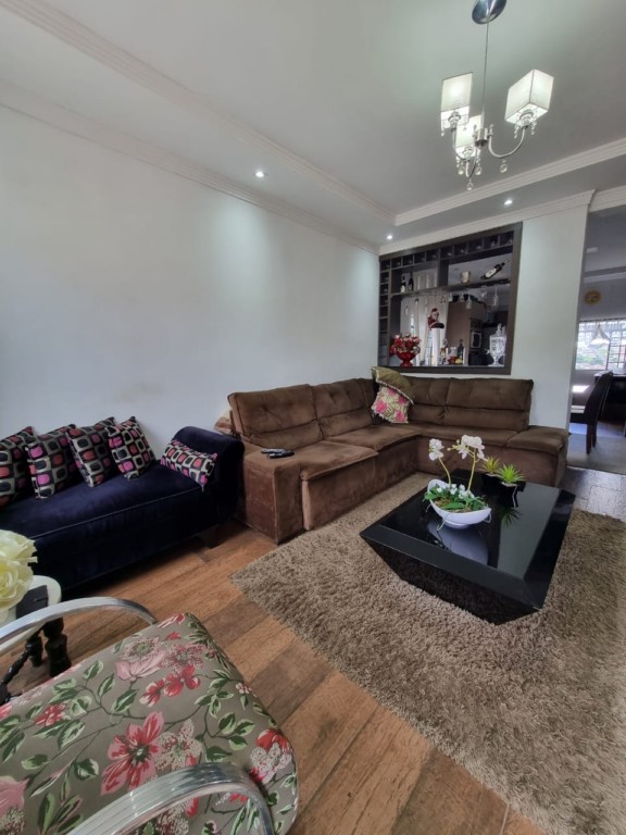 Sobrado para venda no Ronda em Ponta Grossa com 960m² por R$ 848.000,00