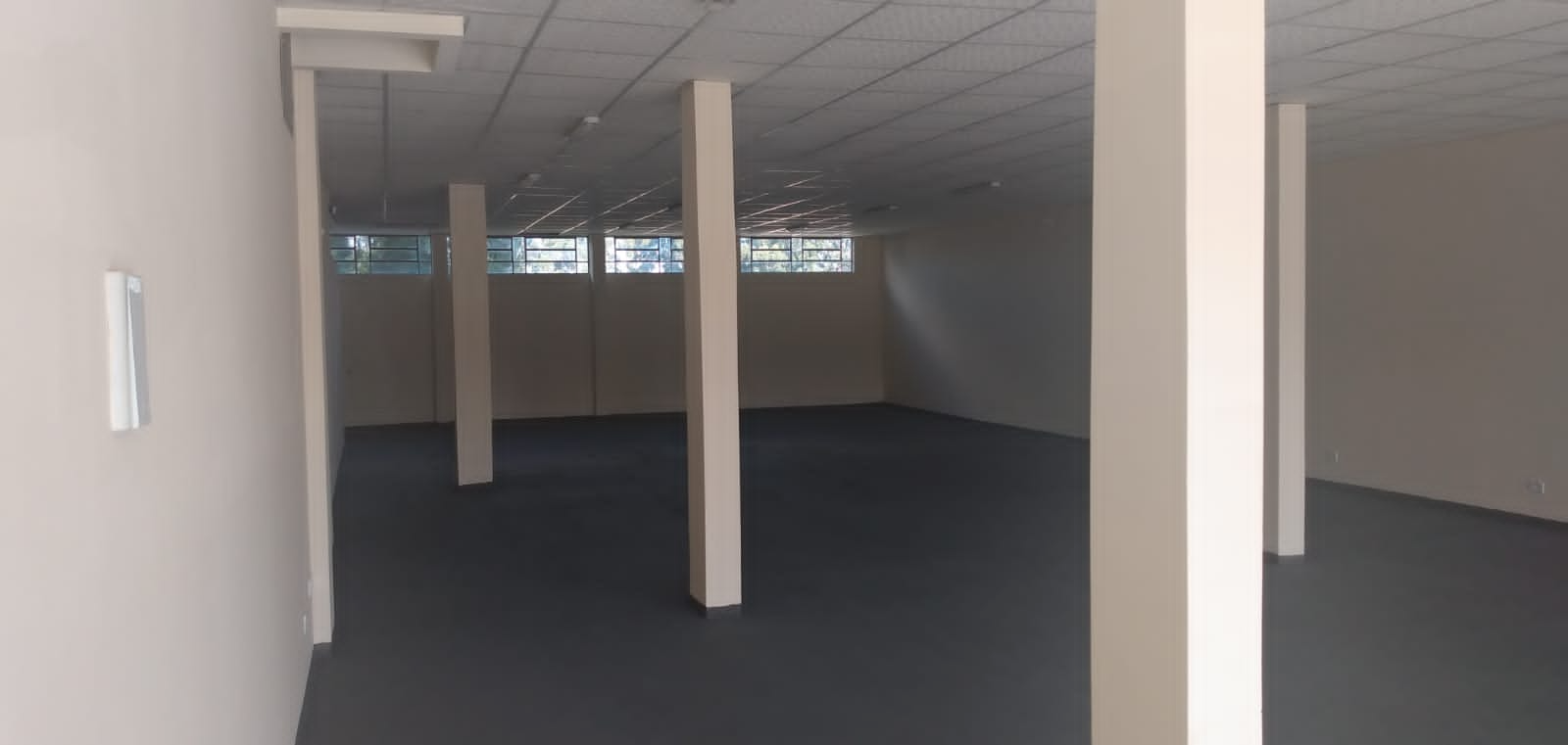 Cjto Comercial/sala para locacao no Jardim Carvalho em Ponta Grossa com 220m² por R$ 3.500,00