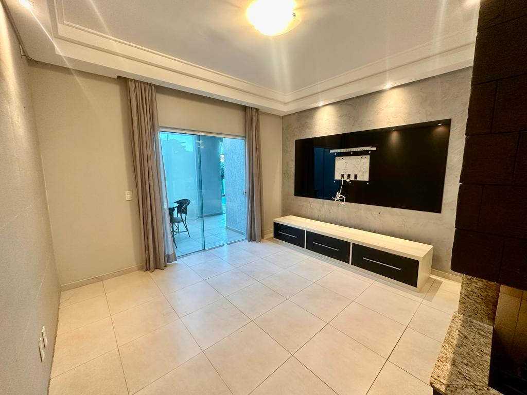 Casa para locacao no Jardim Carvalho em Ponta Grossa com 301m² por R$ 7.500,00