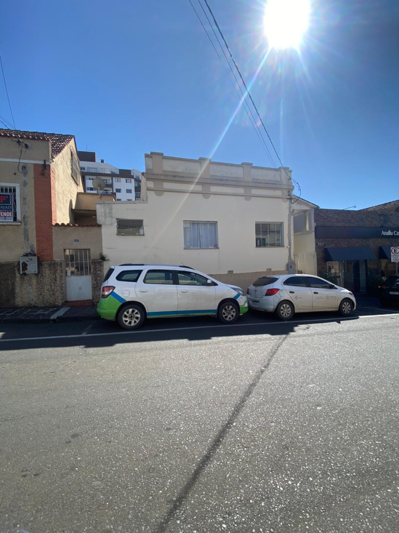 Casa para venda no Centro em Ponta Grossa com 135m² por R$ 670.000,00