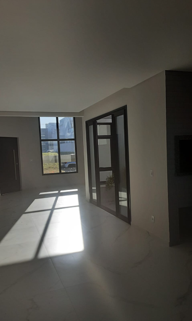 Casa para vendalocacaovenda e locacao no Cara-cara em Ponta Grossa com 200m² por R$ 780.000,003.900,00