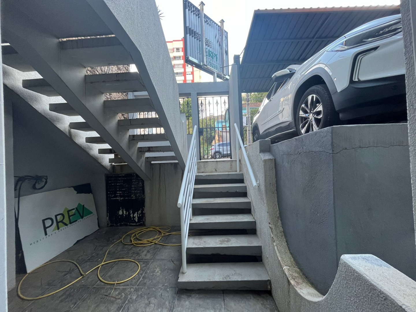 Cjto Comercial/sala para locacao no Centro em Ponta Grossa com 120m² por R$ 2.990,00