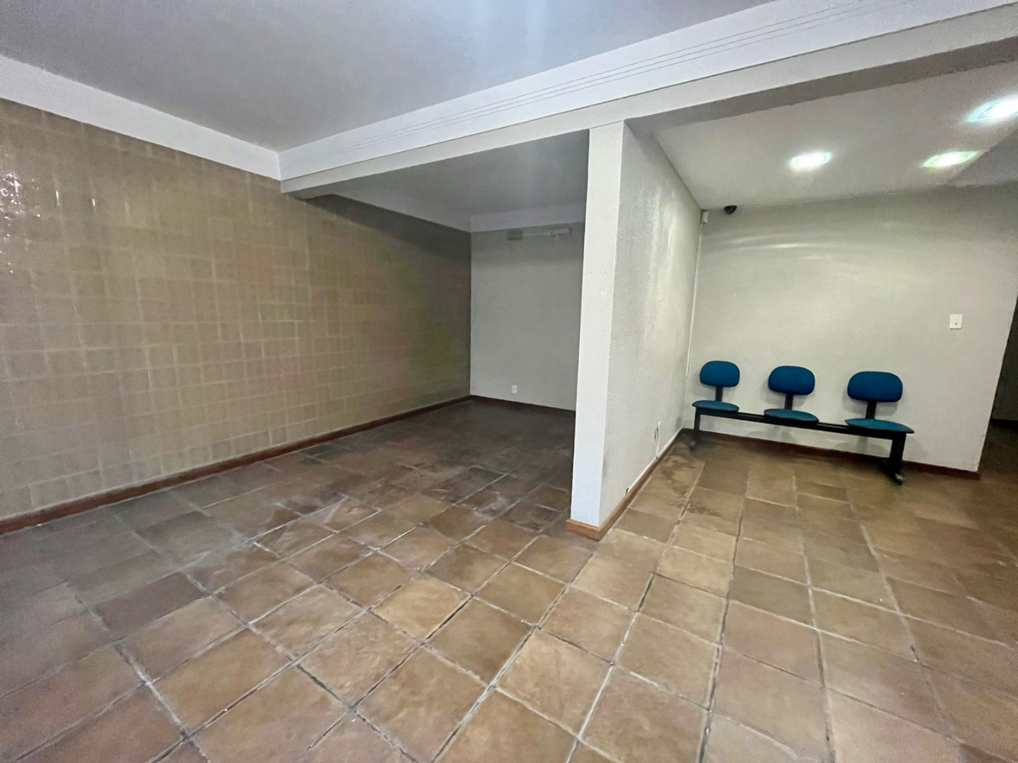 Cjto Comercial/sala para locacao no Centro em Ponta Grossa com 120m² por R$ 2.990,00