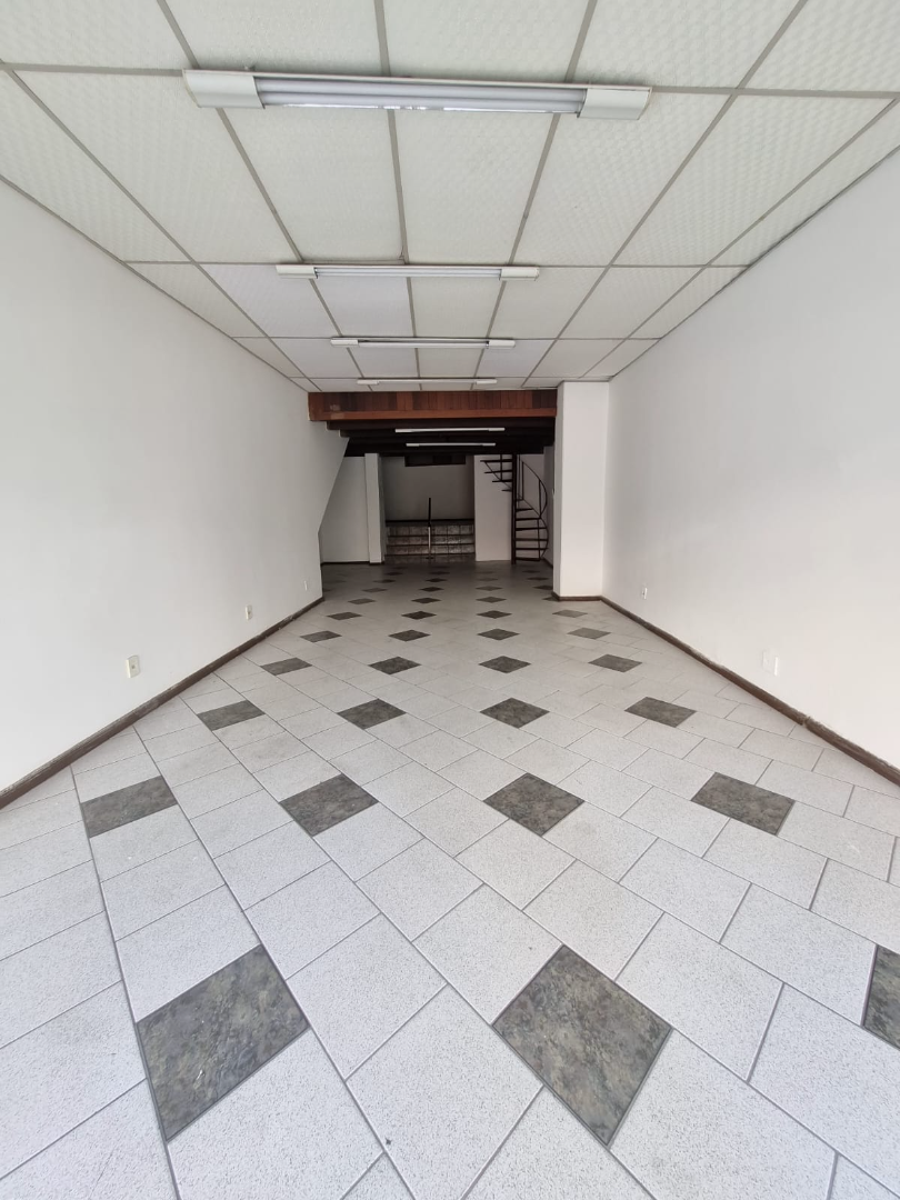 Cjto Comercial/sala para locacao no Centro em Ponta Grossa com 120m² por R$ 6.500,00