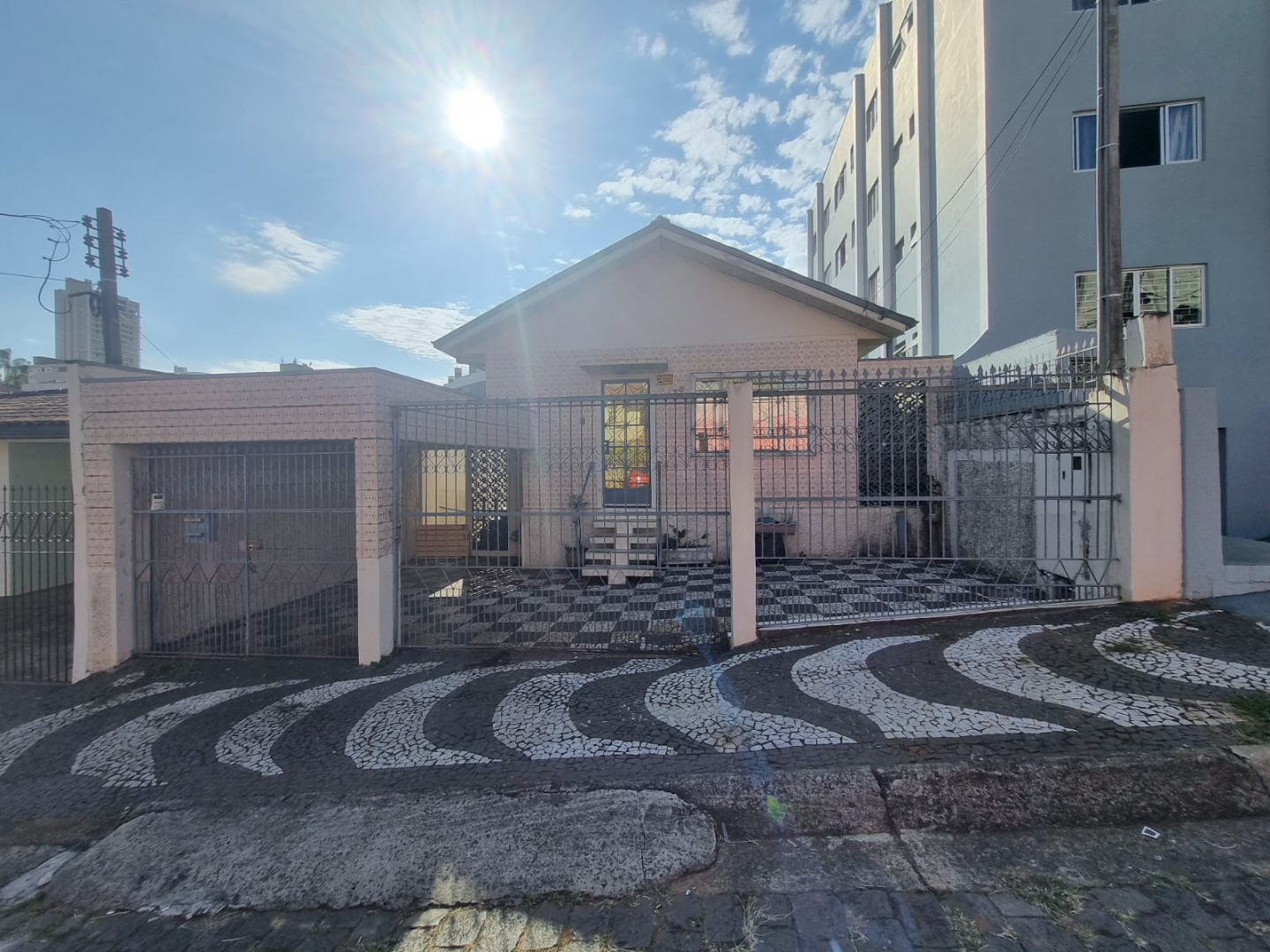 Casa para venda no Centro em Ponta Grossa com 207,5m² por R$ 330.000,00