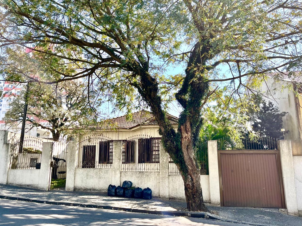 Casa para venda no Centro em Ponta Grossa com 420m² por R$ 1.100.000,00
