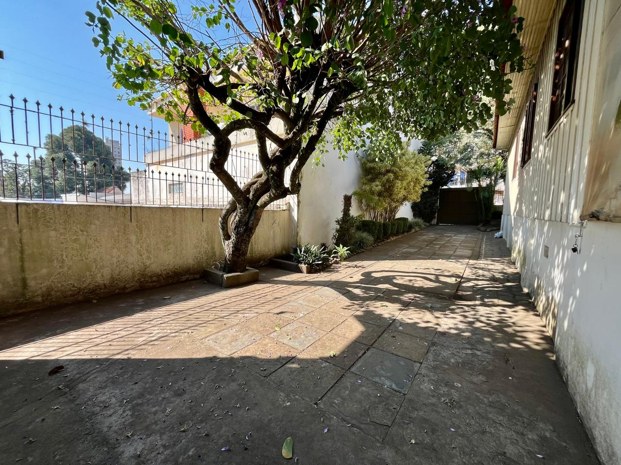Casa para venda no Centro em Ponta Grossa com 420m² por R$ 1.100.000,00