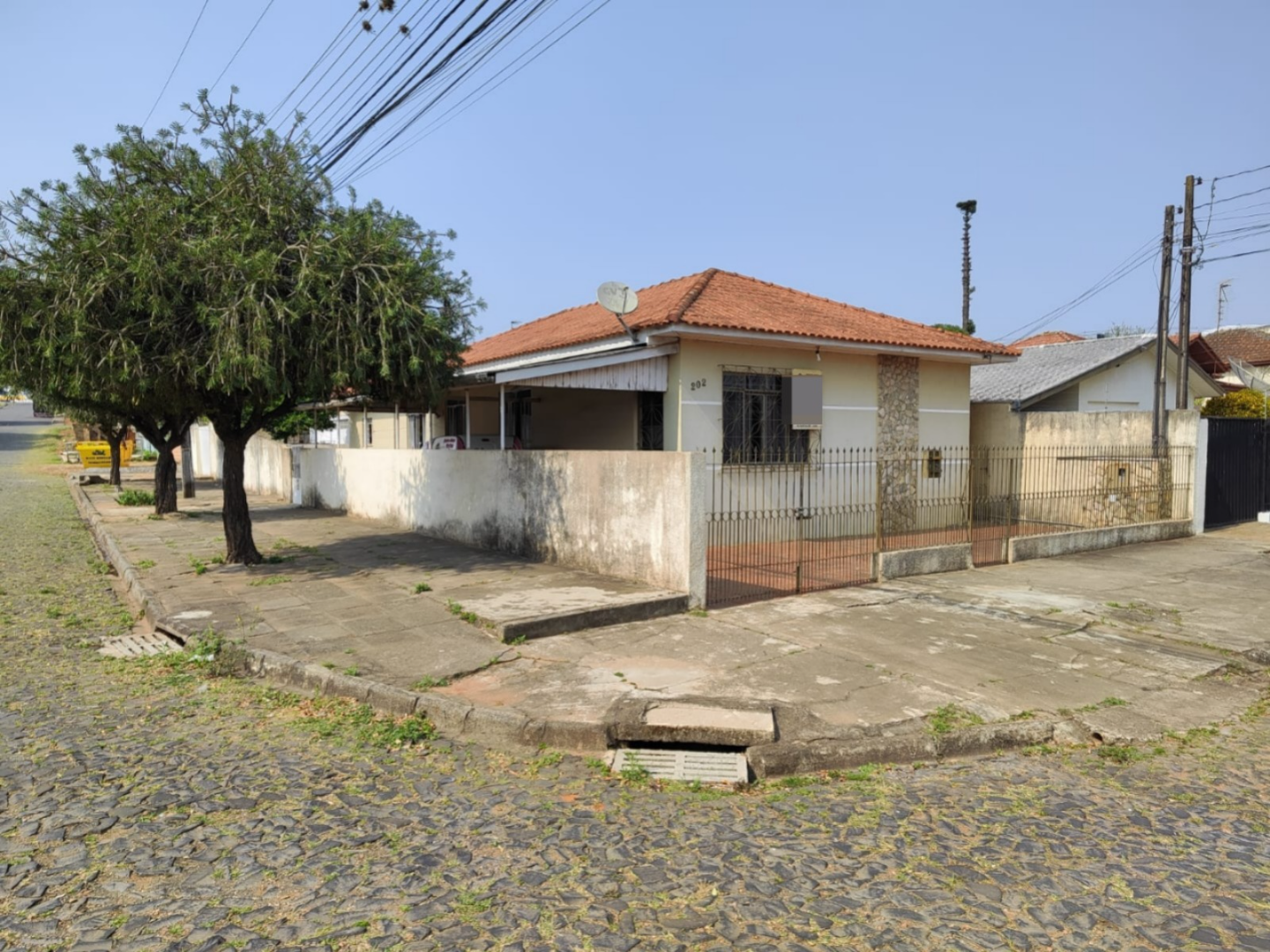 Casa para venda no Uvaranas em Ponta Grossa com 374m² por R$ 600.000,00