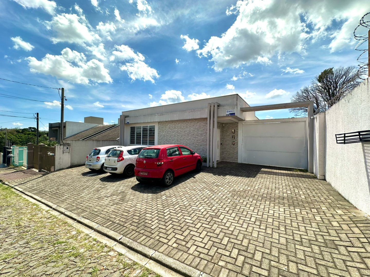 Casa para venda no Uvaranas em Ponta Grossa com 529,5m² por R$ 699.000,00