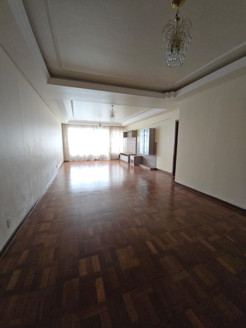 Apartamento para venda no Centro em Ponta Grossa com 155,1m² por R$ 450.000,00