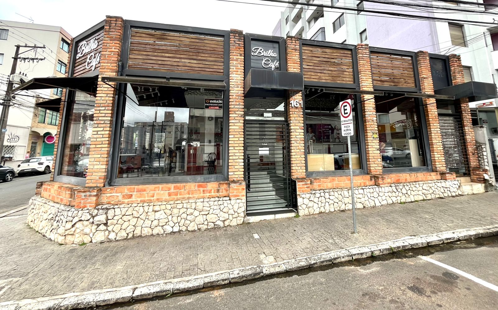 Cjto Comercial/sala para locacao no Centro em Ponta Grossa com 300m² por R$ 8.500,00
