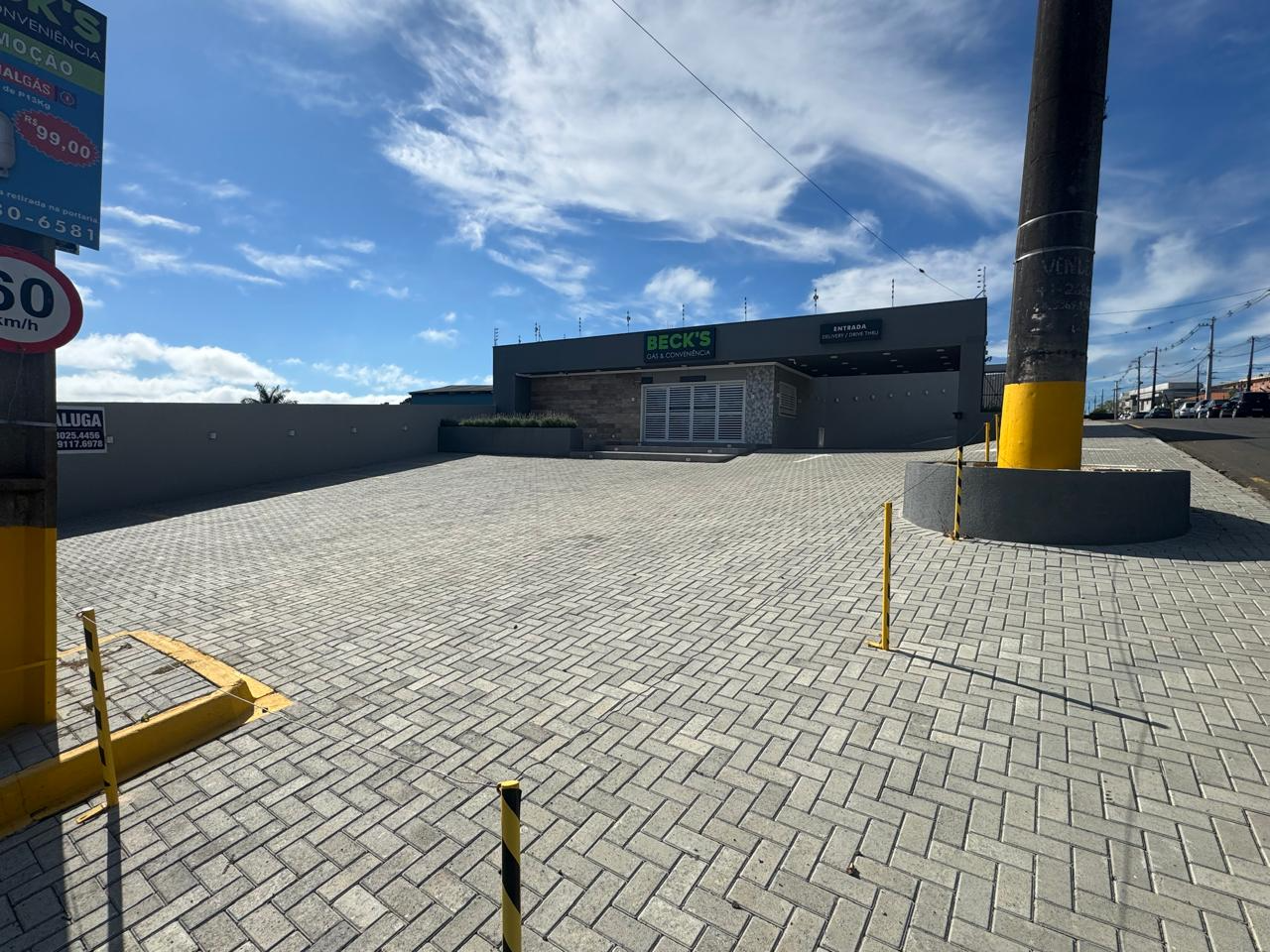Cjto Comercial/sala para locacao no Jardim Carvalho em Ponta Grossa com 0m² por R$ 6.000,00