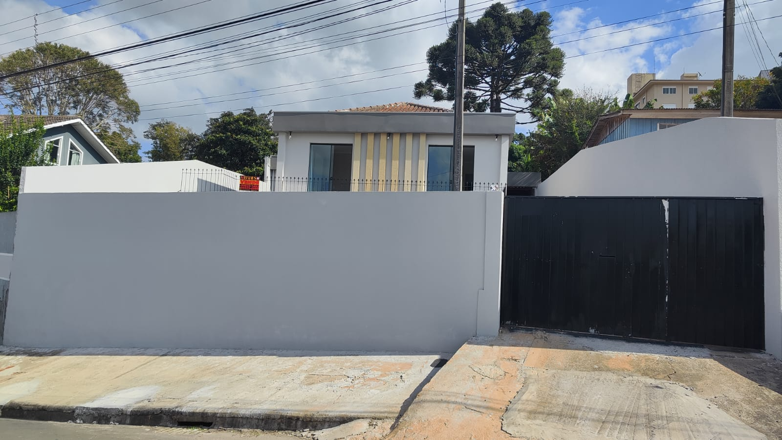 Casa para venda no Uvaranas em Ponta Grossa com 672m² por R$ 650.000,00