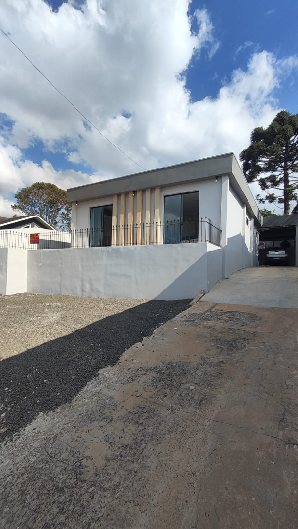 Casa para venda no Uvaranas em Ponta Grossa com 672m² por R$ 650.000,00