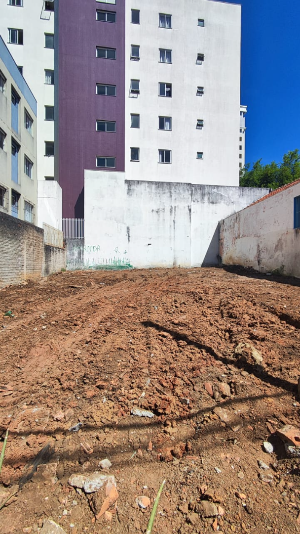 Terreno para venda no Centro em Ponta Grossa com 221,61m² por R$ 400.000,00