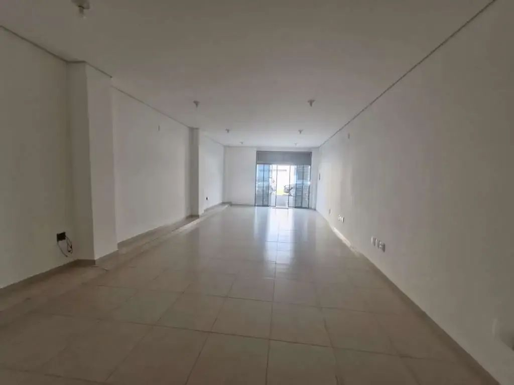 Cjto Comercial/sala para locacao no Centro em Ponta Grossa com 80m² por R$ 1.500,00