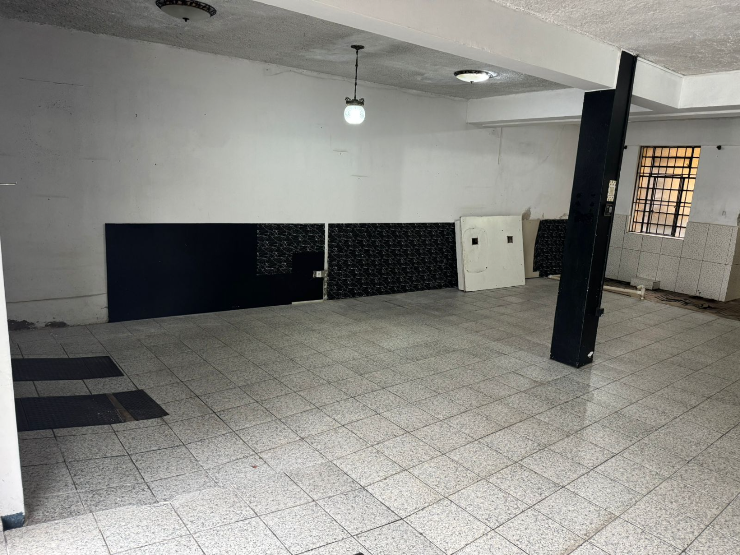 Sala Comercial para locacao no Centro em Ponta Grossa com 75m² por R$ 2.700,00