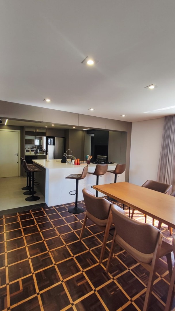 Apartamento para venda no Centro em Ponta Grossa com 175m² por R$ 680.000,00