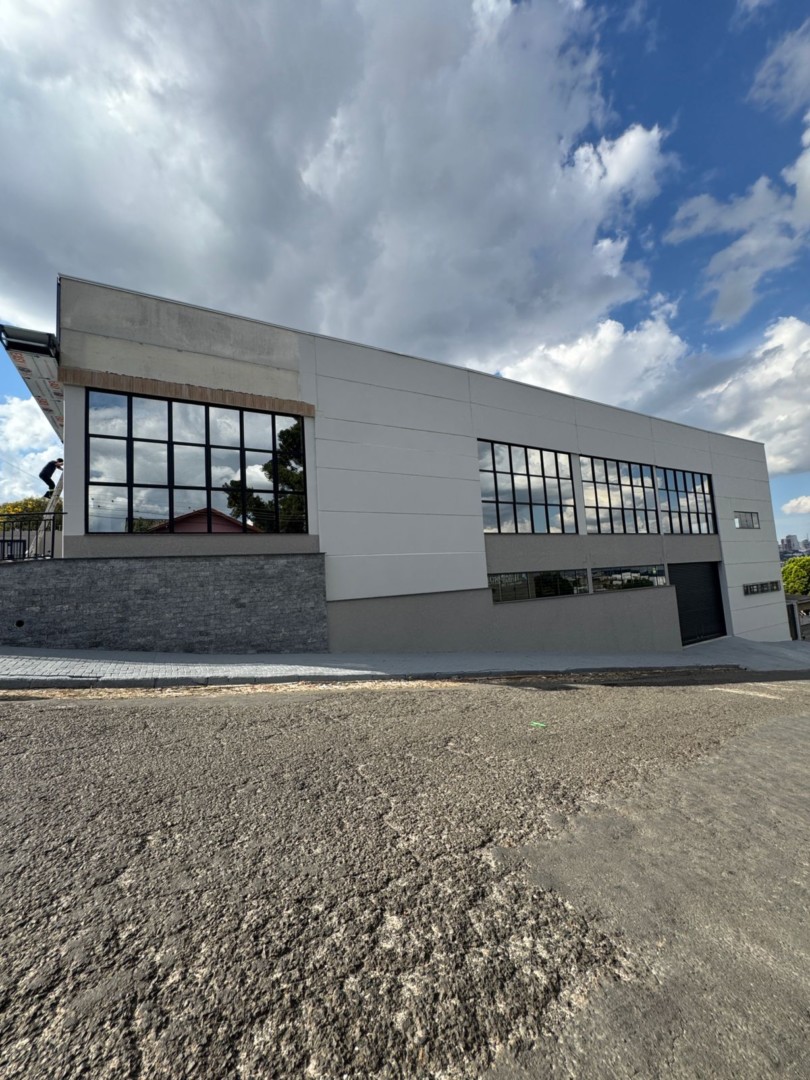 Barracão/galpão para locacao no Contorno em Ponta Grossa com 911m² por R$ 18.000,00