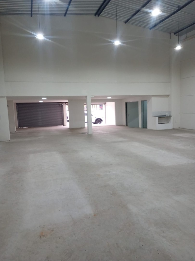 Cjto Comercial/sala para locacao no Oficinas em Ponta Grossa com 280m² por R$ 10.000,00