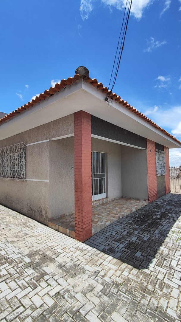 Casa Residencial para locacao no Uvaranas em Ponta Grossa com 131m² por R$ 2.000,00