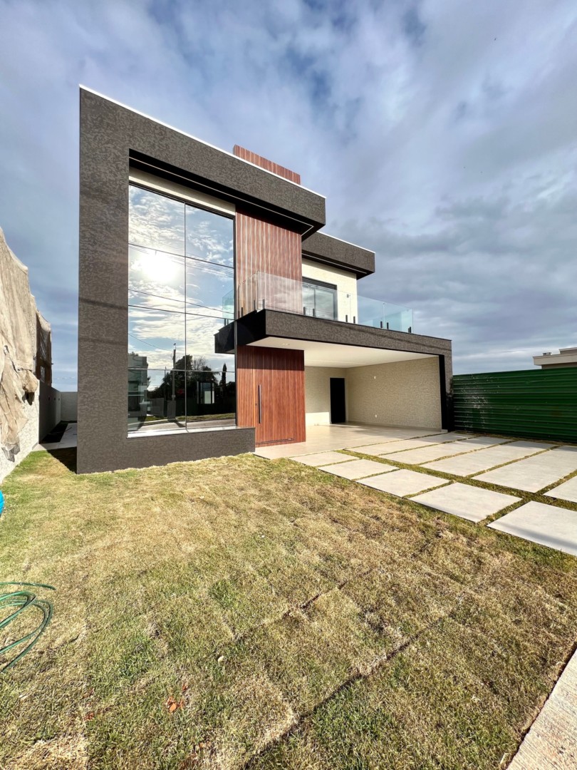 Casa Residencial para venda no Jardim Carvalho em Ponta Grossa com 305,5m² por R$ 1.800.000,00