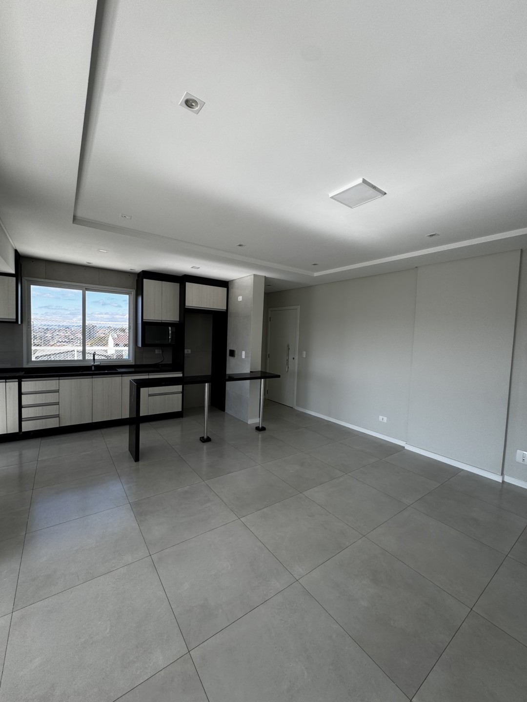 Apartamento para locacao no Uvaranas em Ponta Grossa com 0m² por R$ 3.300,00