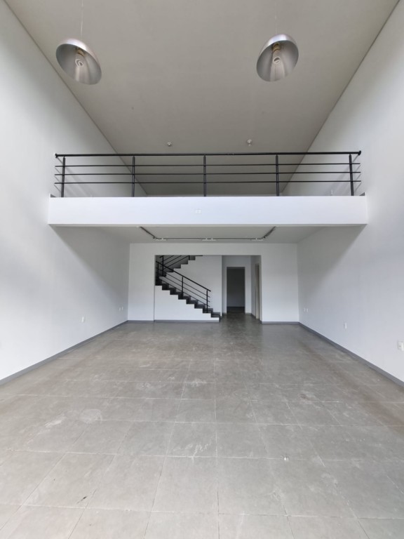 Cjto Comercial/sala para locacao no Uvaranas em Ponta Grossa com 200m² por R$ 3.800,00