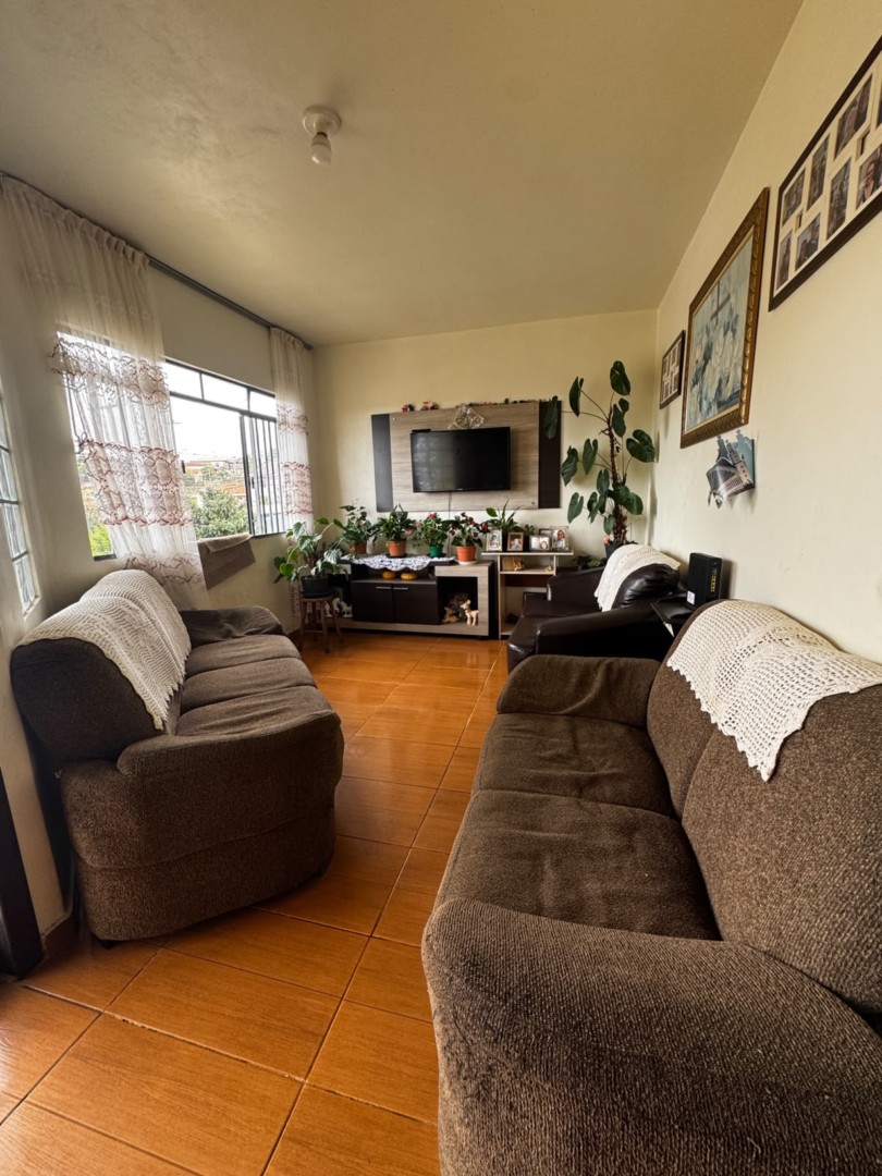 Casa Residencial para venda no Uvaranas em Ponta Grossa com 462m² por R$ 520.000,00